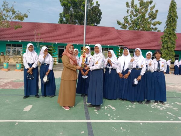 Juara 2 Voli Pelajar SMP/MTs Jamur Cup