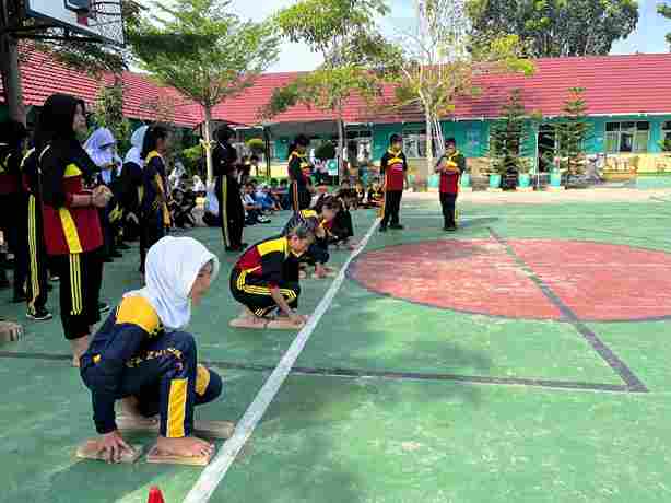 Class Meeting semester ganjil 2024/2025 Class Meeting semester ganjil 2024/2025