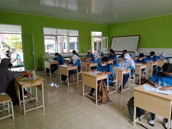 SISWA KELAS 8 AKHIRI PELAKSANAAN PTS