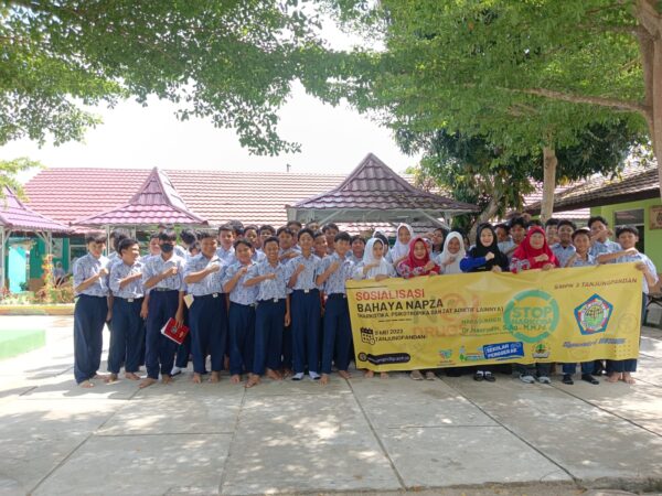 SOSIALISASI BAHAYA PENYALAHGUNAAN NAPZA DI KALANGAN PELAJAR