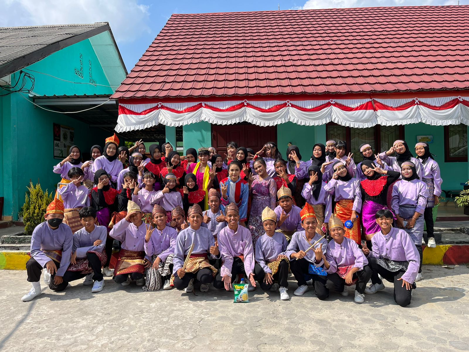 SMPN 3 Tanjungpandan perdana mengikuti Perlombaan Drum Band dengan Nama GNS (Gema Nada Spentri)