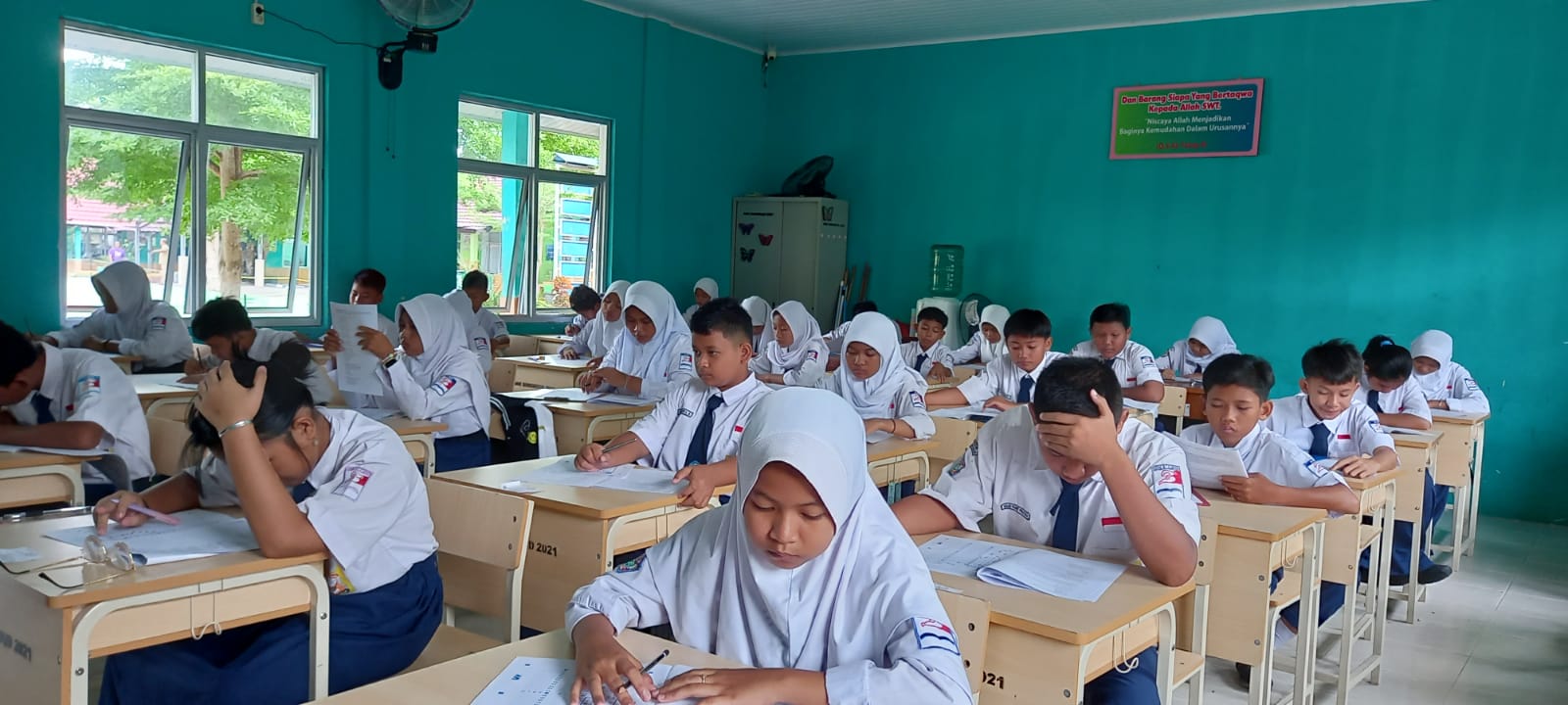 Sampai Hari Kedua Sumatif Akhir Semester Gasal 2023/2024 Berlangsung Lancar