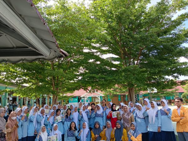 PROGRAM PENDAMPINGAN TEMAN SEBAYA MELALUI PIK-R SPENTRI