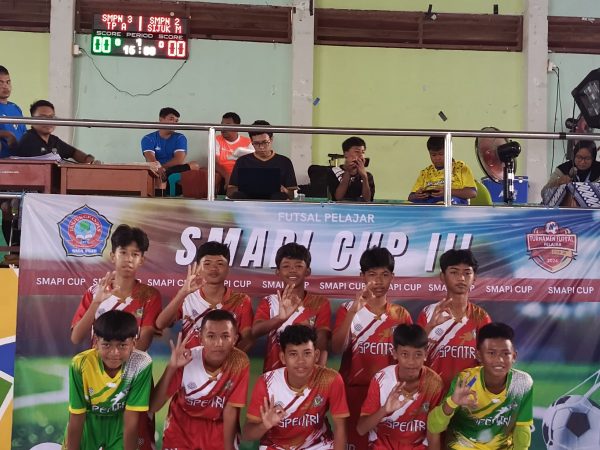 Eksplorasi Diri dalam Kegiatan Akademik dan Olahraga Eksplorasi Diri dalam Kegiatan Akademik dan Olahraga