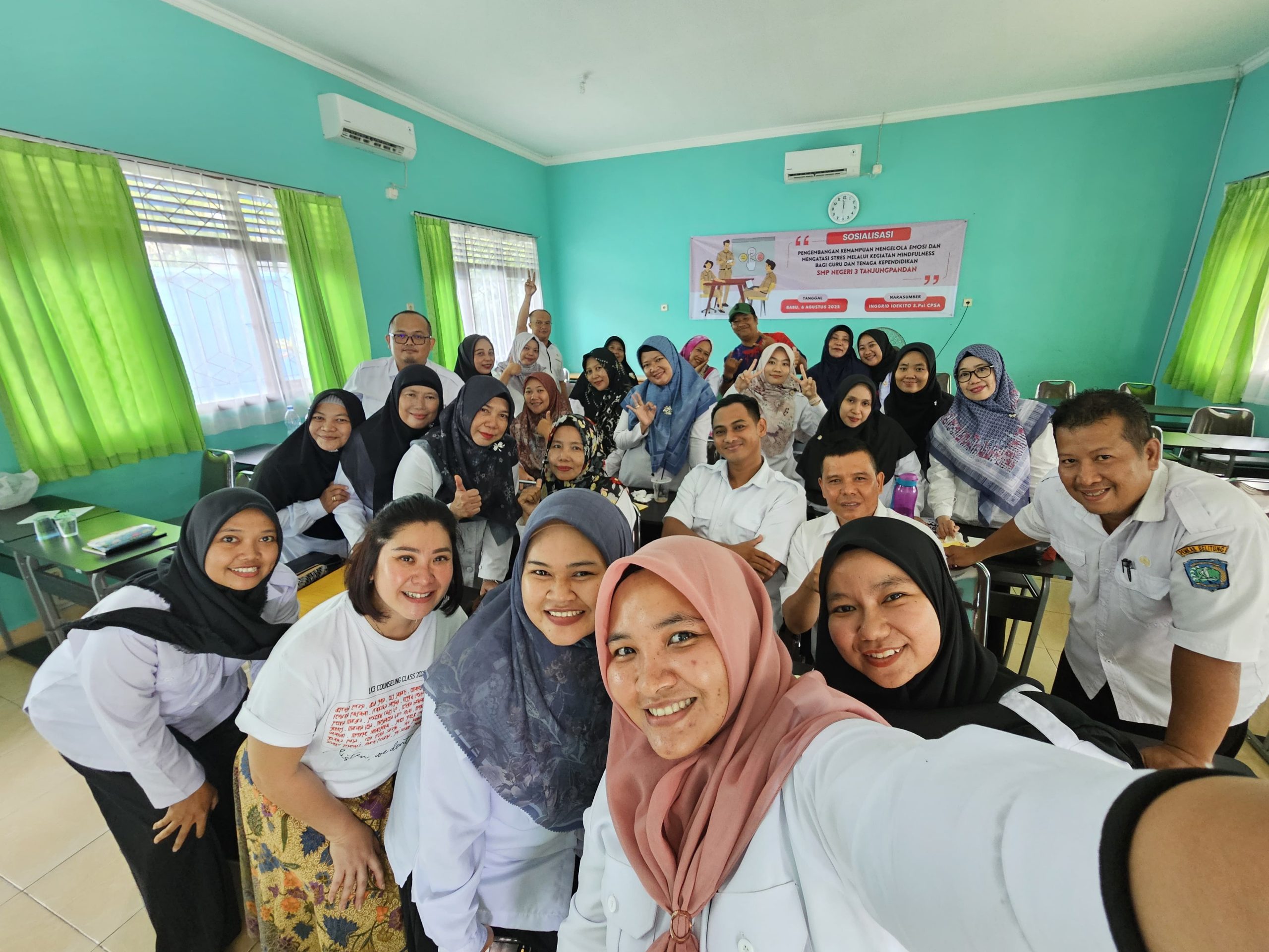 SMP Negeri 3 Tanjungpandan Gelar Sosialisasi Pengembangan Kemampuan Mengelola Emosi dan Mengatasi Stres Melalui Kegiatan Mindfulness bagi Guru dan Tenaga Kependidikan SMP Negeri 3 Tanjungpandan Gelar Sosialisasi Pengembangan Kemampuan Mengelola Emosi dan Mengatasi Stres Melalui Kegiatan Mindfulness bagi Guru dan Tenaga Kependidikan